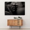 Tableau Couple Sensuel au mur