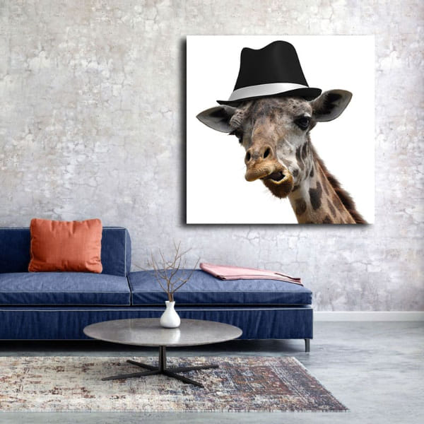 Tableau Girafe Chapeau au mur